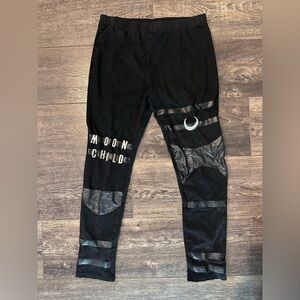Black ‘Moon Child’ ankle leggings, size 2X